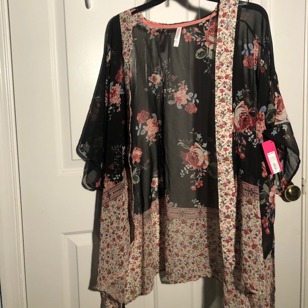 Flowy Floral Kimono